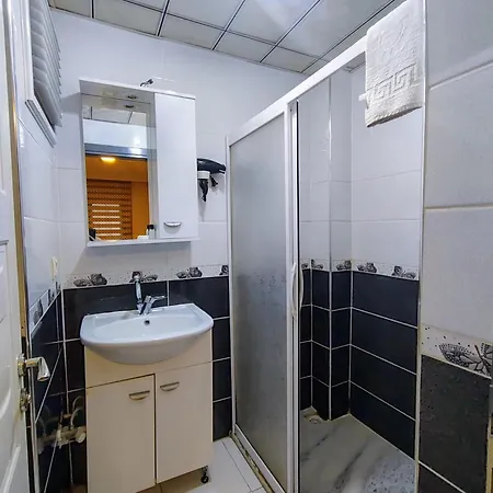 Ador Troia Hotel