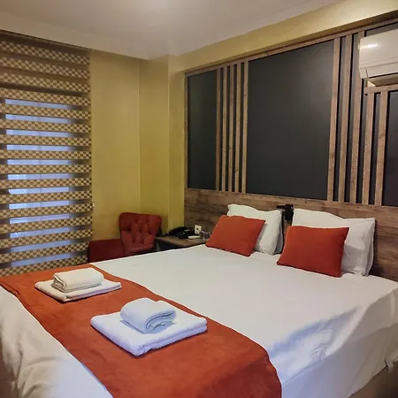 Hotel Ador Troia