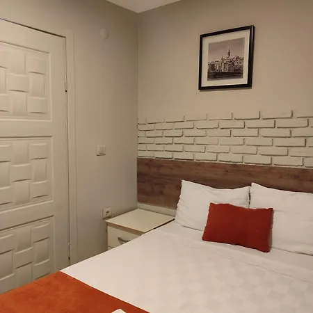 Ador Troia Hotel 3*