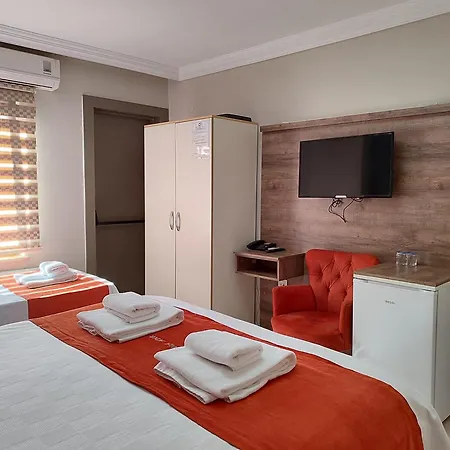 Hotel Ador Troia