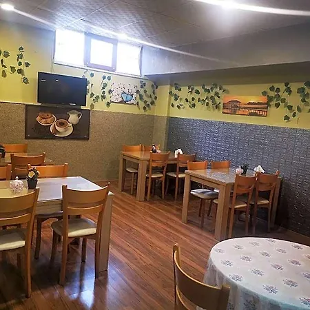 Hotel Ador Troia 3*