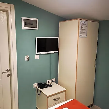 Ador Troia Hotel 3*